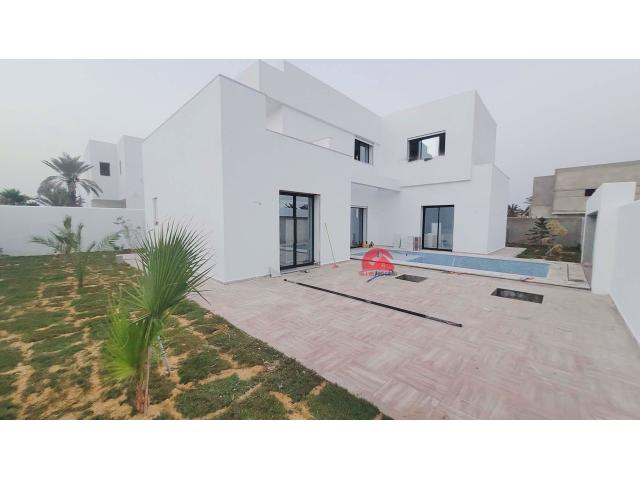 Photo VILLA AVEC PISCINE À MEZRAYA DJERBA - RÉF V620 image 2/6
