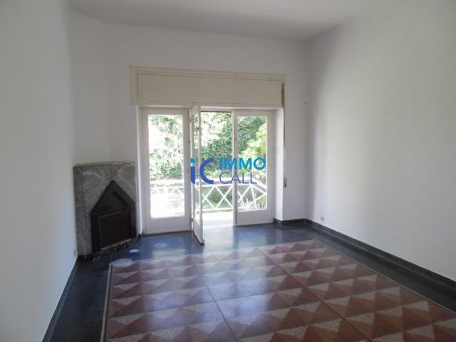 Photo Villa de 400 m² en location située à l'Agdal image 2/6
