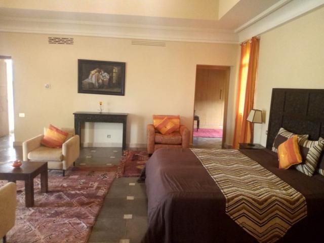 Photo villa en location sur 1 hectare image 2/6