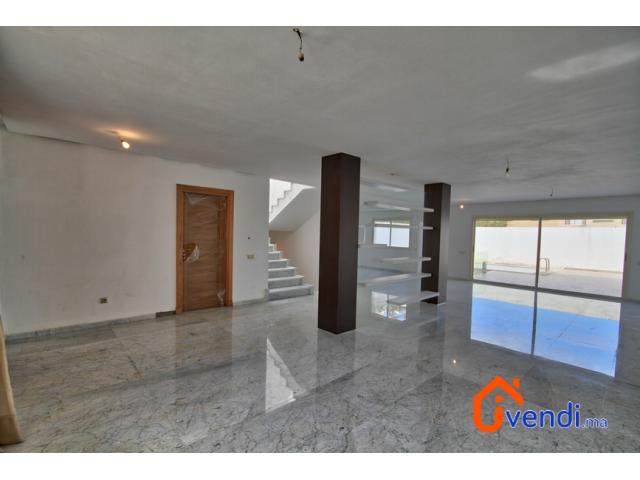 Photo Villa NEUVE 412m² sur 3 niveaux à vendre – Dar Bouazza image 2/6