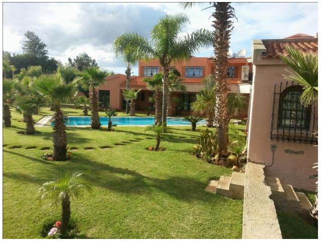 Photo Villa prestigieuse avec piscine et jardin sur 1H à Bouskoura image 2/6