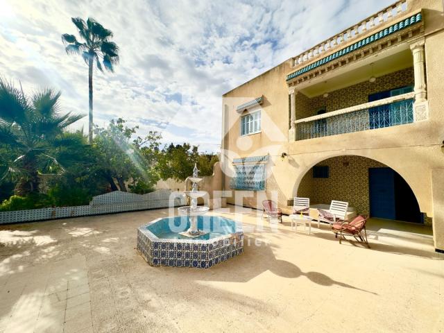 Photo VILLA " QUEEN" image 2/6