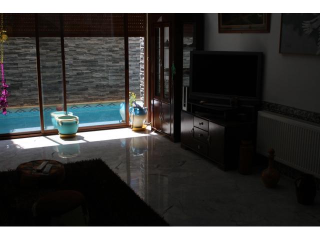 Photo Villa style américain avec piscine + un appartement. image 2/6