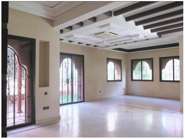 Photo Villa vide vc piscine sur la Rte de Fes image 2/6