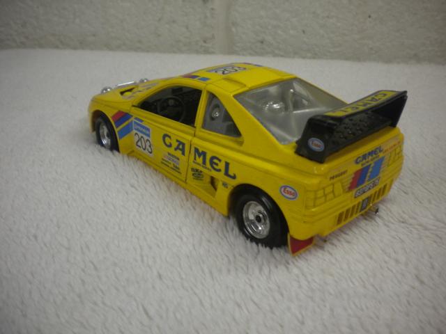 Photo VOITURE COLLECTION BURAGO – PEUGEOT 405 image 2/2