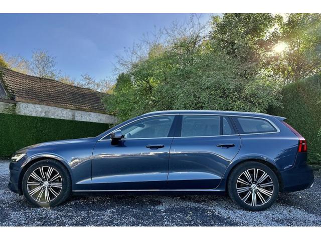 Photo Volvo V60 2.0d Hybrid B4 - 03 2021 image 2/6