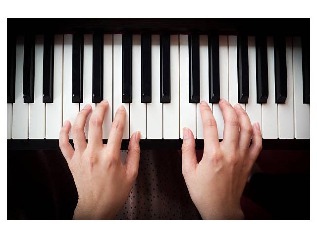 Photo Vous propose cours de Piano Synthétiseur  Le Mans image 2/3