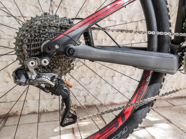 Photo VTT spécialisé Epic 29 S-Works DI2 Carbon image 2/3