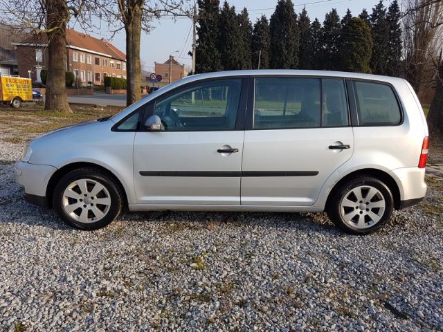 Photo Vw touran 7places 1.9tdi 105cv Airco... image 2/6