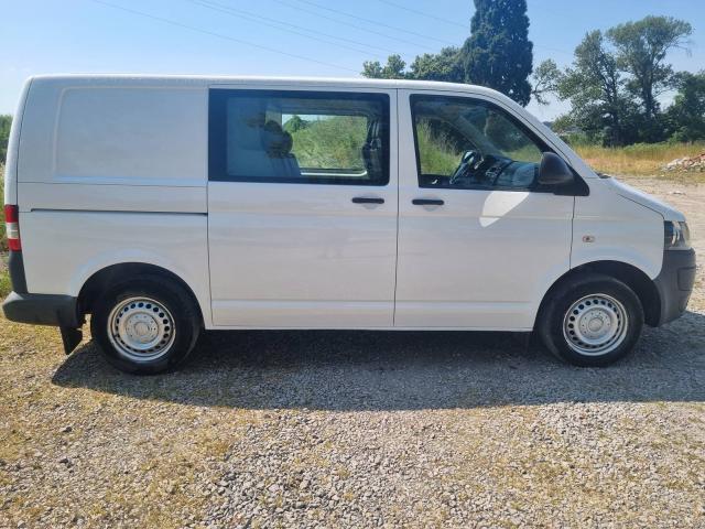 Photo Vw Transporter T5 2012 double cabine 6places 2.0tdi 90cv.. image 2/6