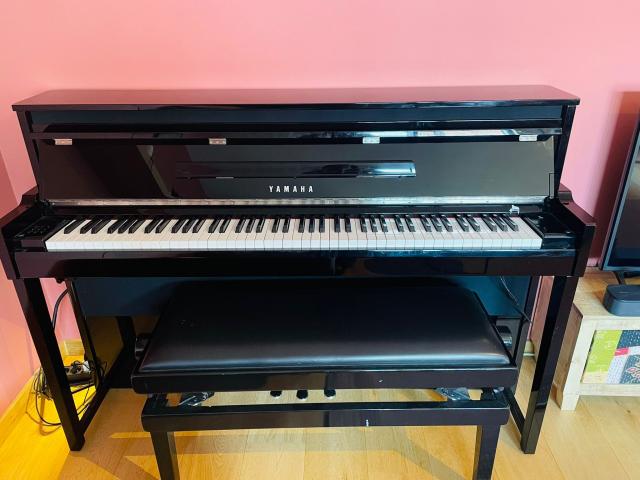Photo Yamaha NU1 Hybrid Piano image 2/6