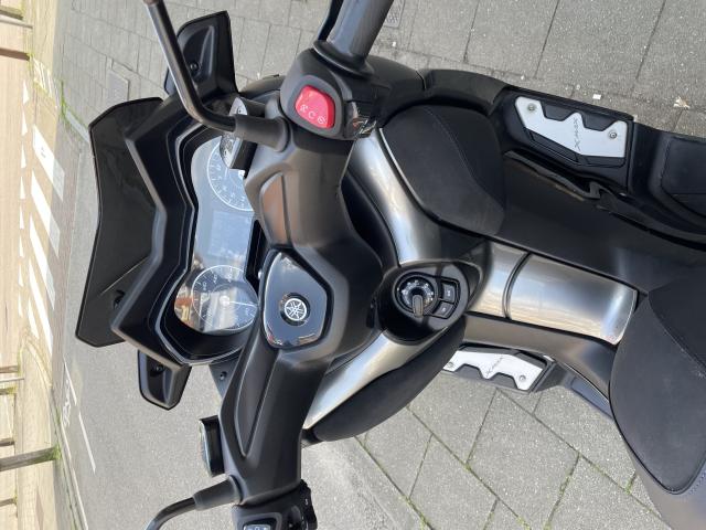 Photo YAMAHA XMAX 125 TECHMAX image 2/4