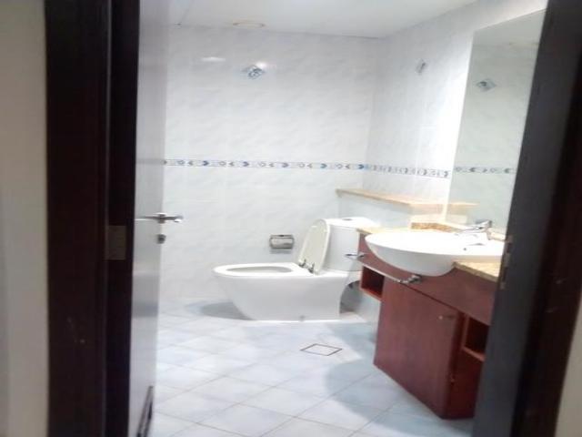 Photo 1 BHK à Lake View par DAMAC JLT seulement à 8000 x 12 chq ou 90K en 4 chq image 3/6