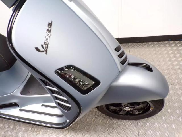 Photo 2023 PIAGGIO VESPA GTS 300 SUPERTECH image 3/4