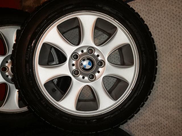 Photo 4 pneus avec jantes BMW série 1 image 3/3