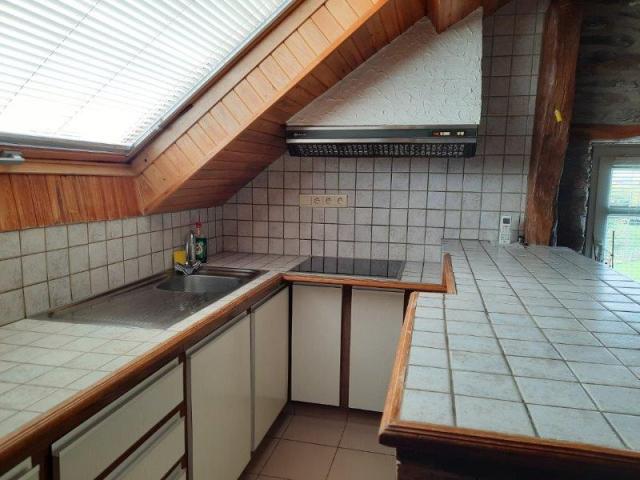 Photo 6880 ACREMONT : appartement 2e étage, 1ch, +-45m² avec grenier et parking. image 3/6