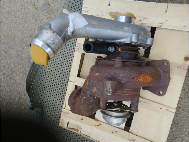 Photo 726683-1 - TURBO MOTEUR 4HX 2.2 HDI 136 cv image 3/4