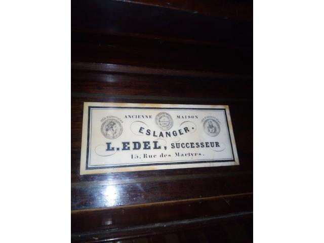 Photo A DONNER VIEUX PIANO image 3/5