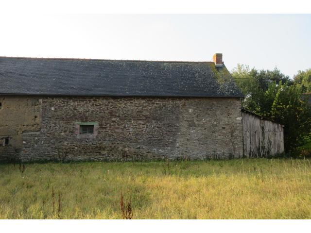 Photo À GAEL, bâtiment en pierre À RESTAURER image 3/6