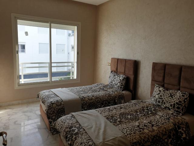 Photo À louer : Bel appartement meublé à Harhoura – Vue piscine image 3/6
