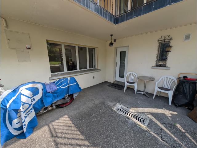 Photo A louer : Bureau privé de 14 m² dans espace partagé avec accès aux services communs image 3/5