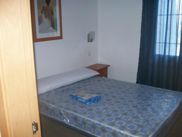 Photo A LOUER ROSES APPARTEMENT T3 AVEC PISCINE ET PARKING COM. image 3/6