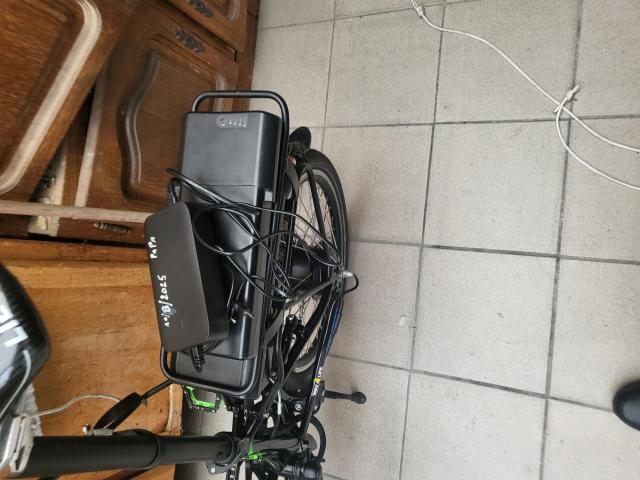 Photo a saisir mini vélo ???? électrique completement pliable image 3/6