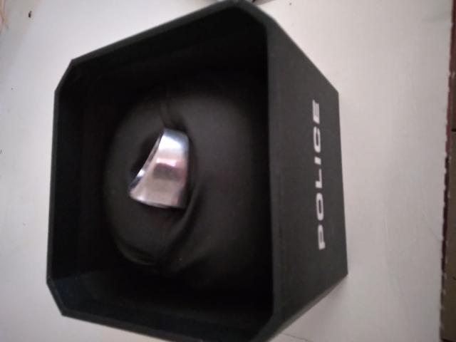 Photo A vendre chevaliere homme police image 3/4