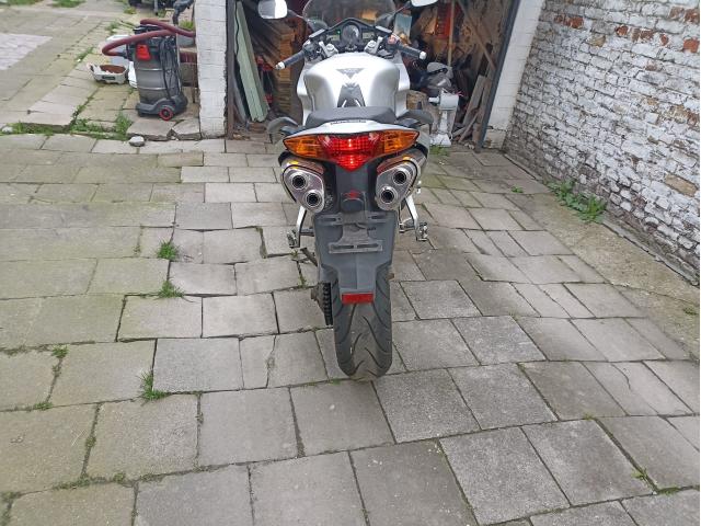 Photo A vendre moto Honda VFR 800 v tec image 3/5