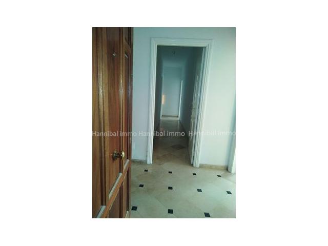 Photo A vendre un appartement S+3 à la cité el wahat image 3/6