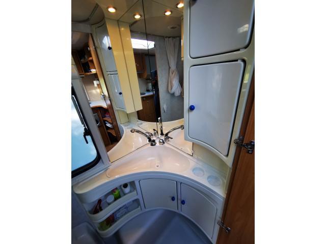 Photo Adria Classica 663 UK 04 places image 3/4