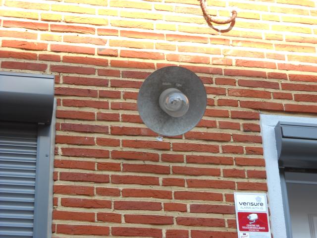 Photo ancienne lampe d'extérieur image 3/6