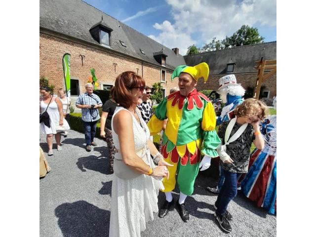 Photo Animations de rue, spectacle de clown, spectacle de rue, échassier burlesque, mime, statue vivante,  image 3/6