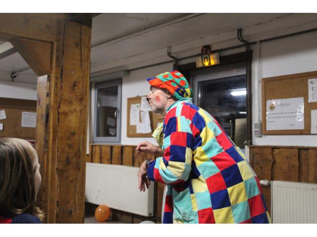 Photo Anniversaire clown, spectacle de clown pour le carnaval, échassier clown pour vos cortèges carnavale image 3/6