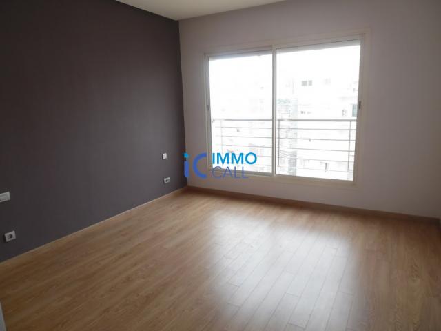 Photo Appartement de 170 m² en location située à Hay Riad image 3/6