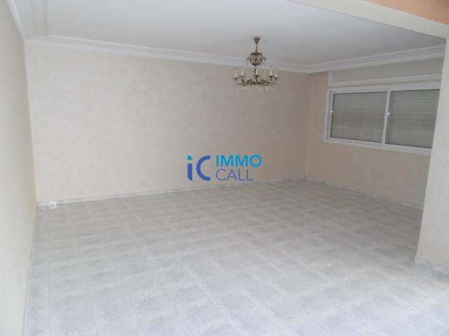 Photo Appartement de standing de 180 m² en location à Agdal image 3/5
