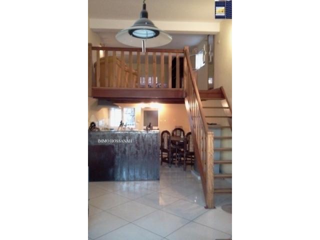 Photo APPARTEMENT DUPLEX CONFORT MEUBLE A LOUER A AMBOHIDAHY Réf:LAM309012 image 3/3