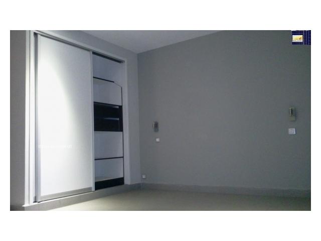 Photo APPARTEMENT T3 DE STANDING MEUBLE OU NON MEUBLE A LOUER A ISORAKA Réf:LAM3010997 image 3/3