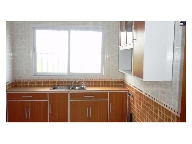 Photo APPARTEMENT T4 DE HAUT STANDING A LOUER A ANALAMAHINTSY Réf:LAM301100269 image 3/3
