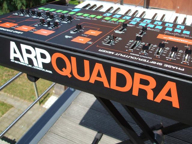 Photo ARP Quadra Analog Synthétiseur image 3/4