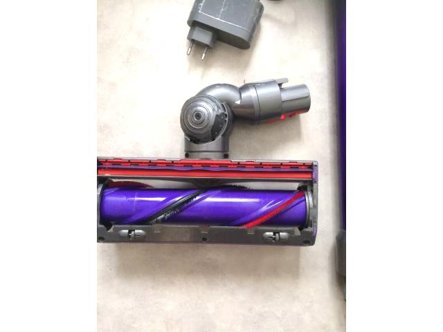 Photo Aspirateur Dyson V10 image 3/3