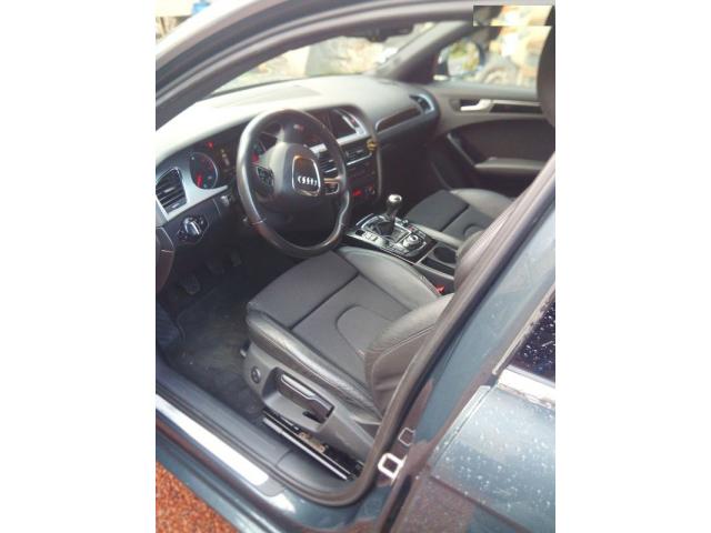 Photo Audi A4 Avant S-line 143cv image 3/3