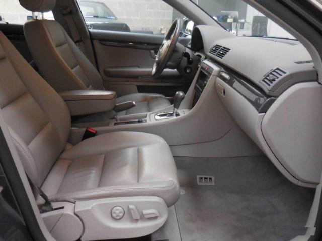 Photo Audi A4 (B6) 3.0l V6 Quattro - ETAT PROCHE DU NEUF image 3/4