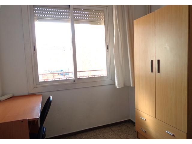 Photo Barcelone (Espagne) central chambre au colocation etudien ou stagiare. image 3/6