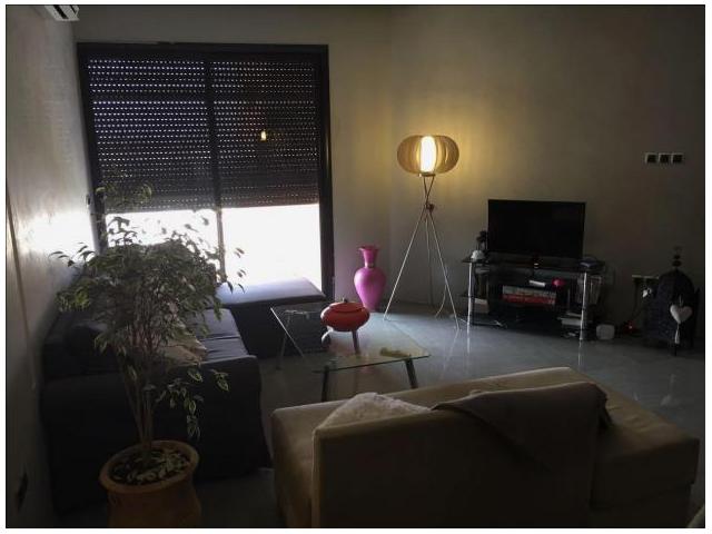 Photo Beau studio joliment meublé vc piscine image 3/6