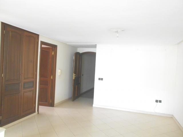 Photo Bel grand appartement en location à Rabat AGdal image 3/5