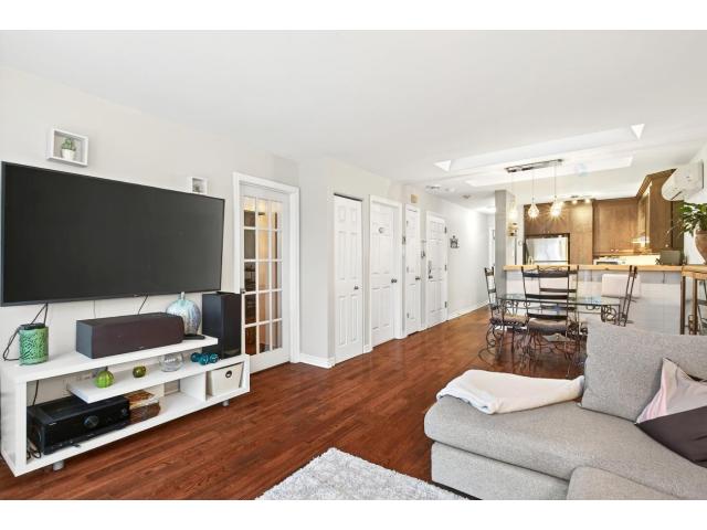 Photo Belle unité de coin 2 chambres avec garage Vieux-Rosemont (Montreal, Quebec) image 3/6