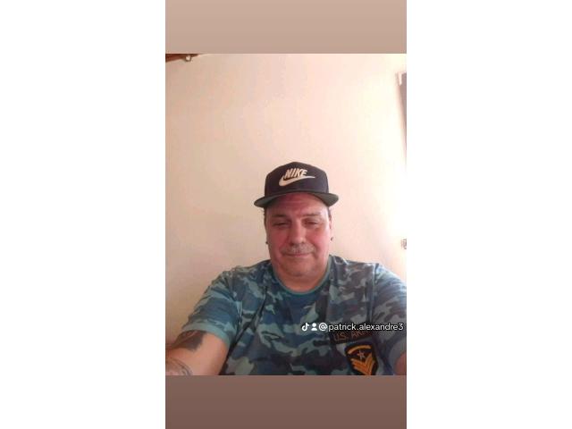 Photo Bonjour je cherche un studio avec cour s'en escalier sur Liège urgent image 3/3