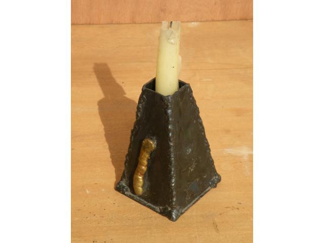 Photo Bougeoirs Pyramides Volcans en Acier image 3/4
