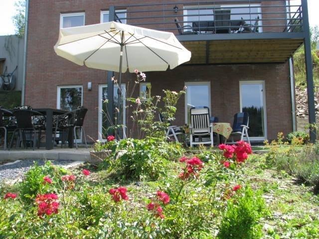 Photo Bouillon : Spacieuse maison 4 faç, 4ch, 2sdb, jardin, belle vue. image 3/6